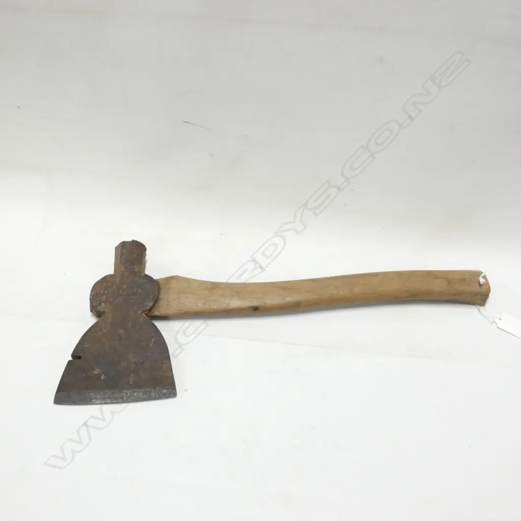 OLD WOODEN HANDLE HATCHET L 420MM Image 1++