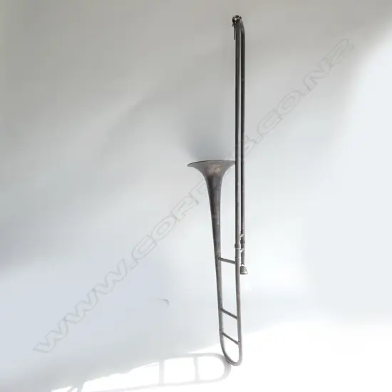 VINTAGE TROMBONE L.1125mm