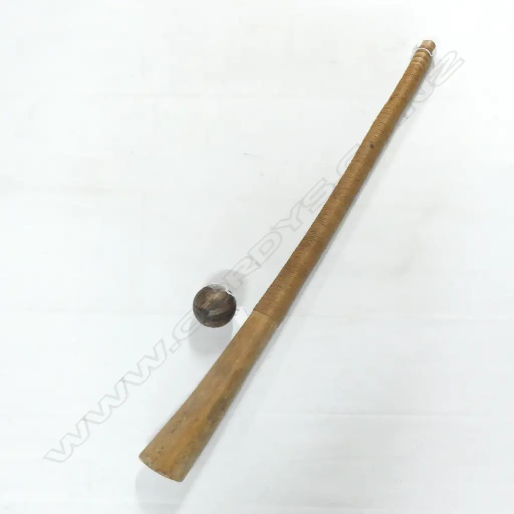 TRADITIONAL SAMOAN KILIKITI BAT & BALL  Image 1++