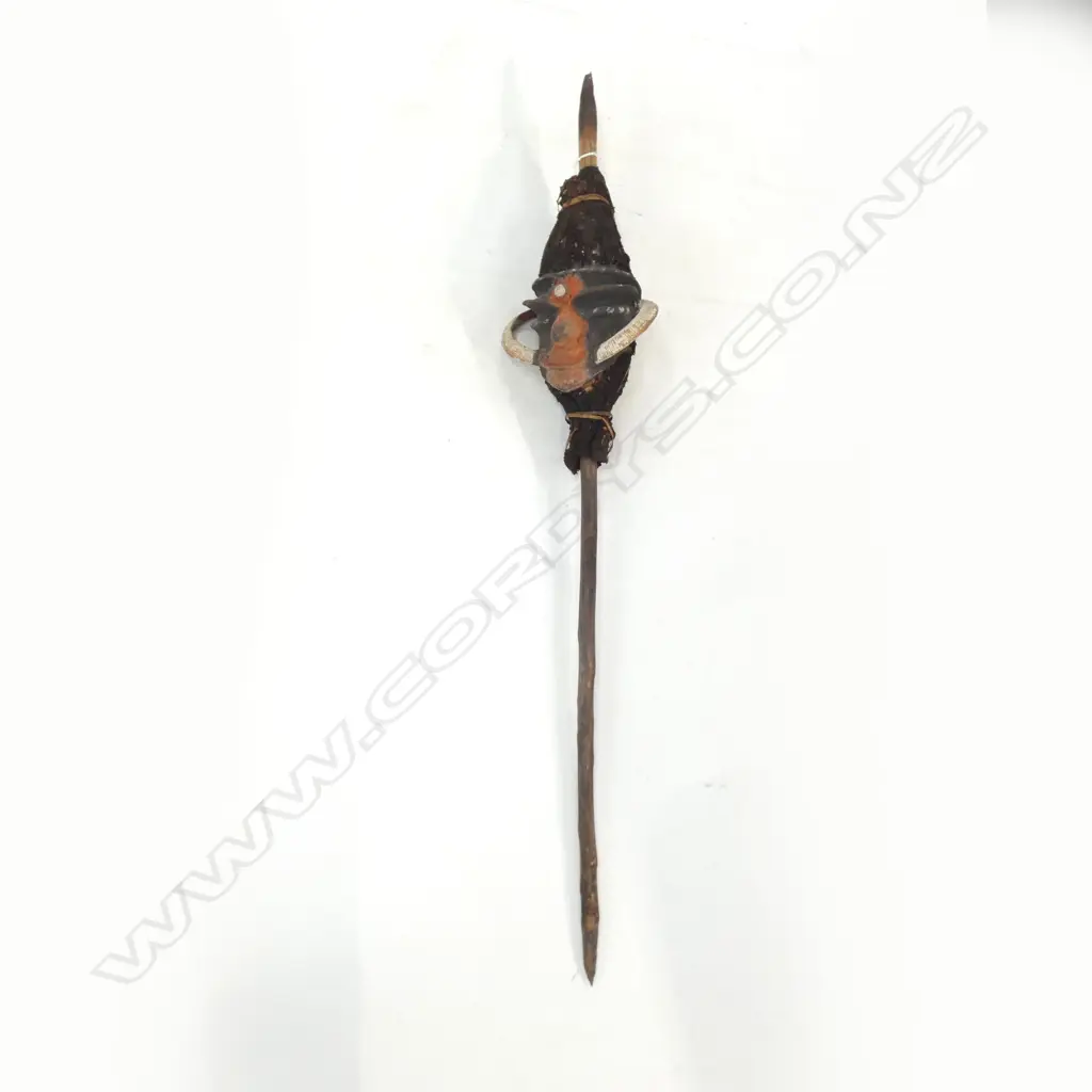 PNG WOOD /CLAY & FIBRE MASK ON WOODEN POLE L 1100MM Image 1++