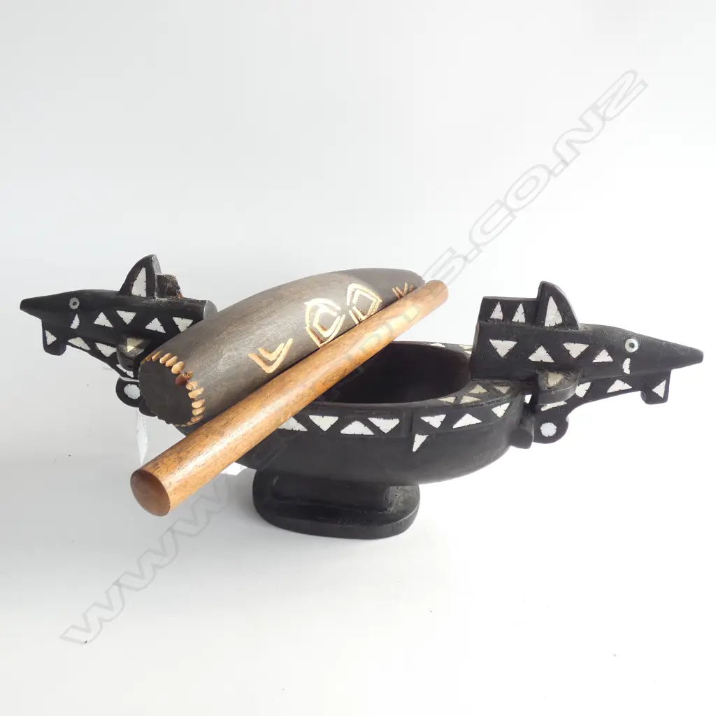 SOLOMON IS. CARVED BOWL WITH MOP INLAY + SMALL DRUM.. Image 1++