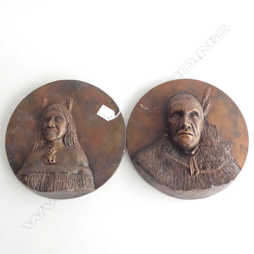 PR PLASTER MAORI PLAQUES 250mm dia Image 1++