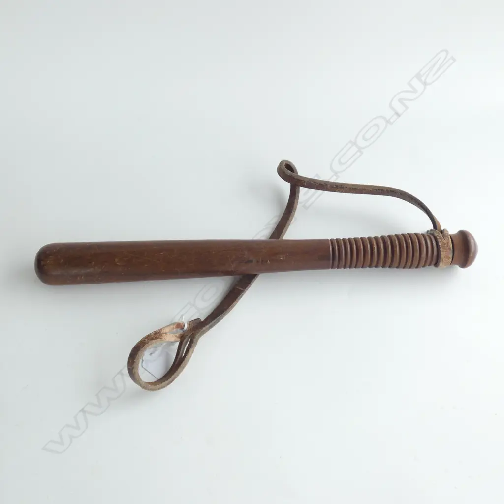 EARLY 20THC HARDWOOD TURNED TRUNCHEON L.405mm Image 1++