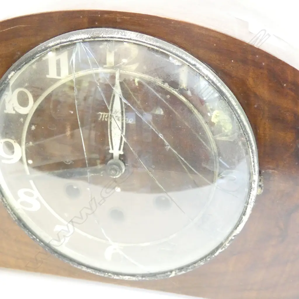 1930S MANTLE CLOCK DAMAGE TO GLASS Image 1++
