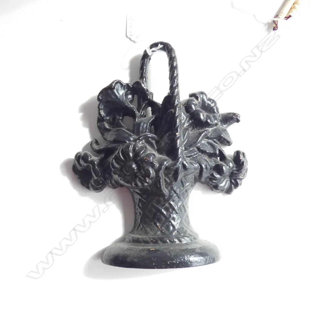 BLACK PAINTED CAST IRON FLOWER BASKET DOOR STOPPER H.245mm Image 1++