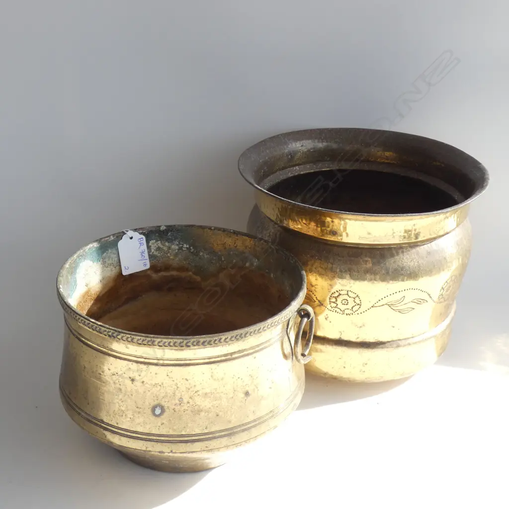 2 BRASS JARDINERES 200mm dia Image 1++