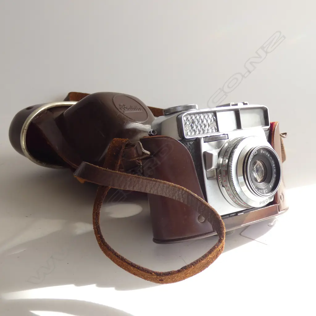VINTAGE GERMAN BALDA PRONTOR SVS 1:2.8 / 45mm CAMERA IN CASE Image 1++