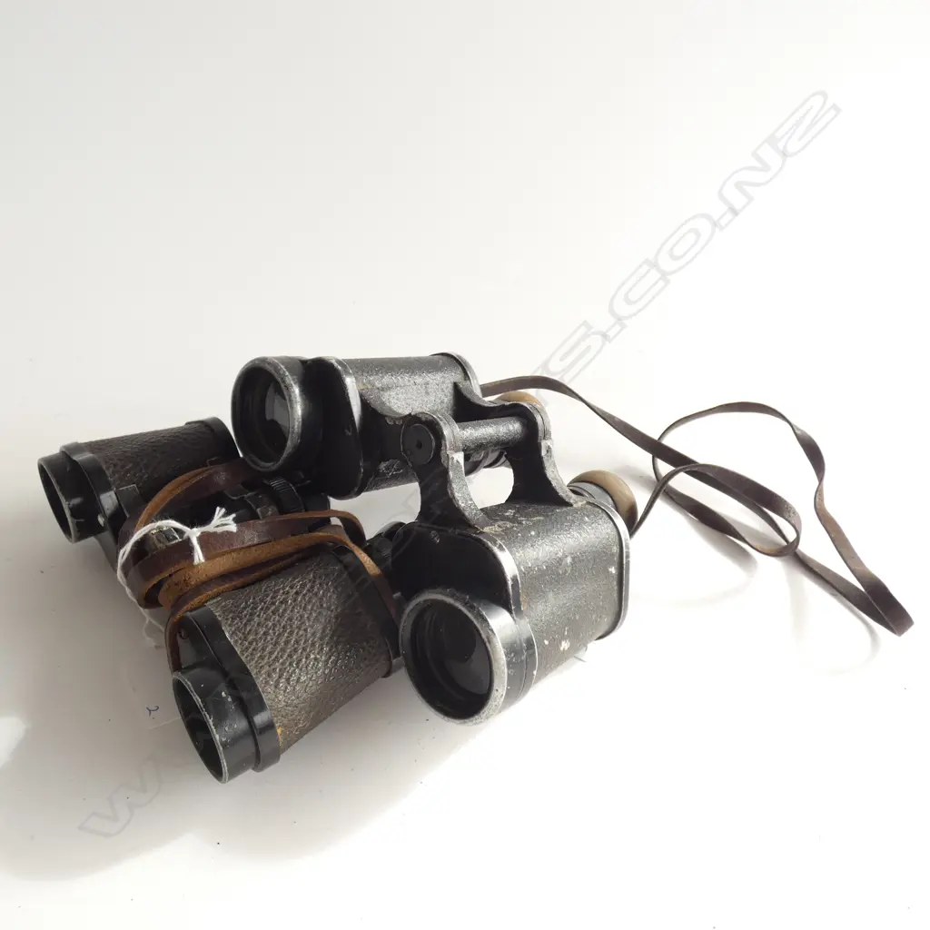 2 PRS GERMAN WWII FIELD BINOCULARS Image 1++