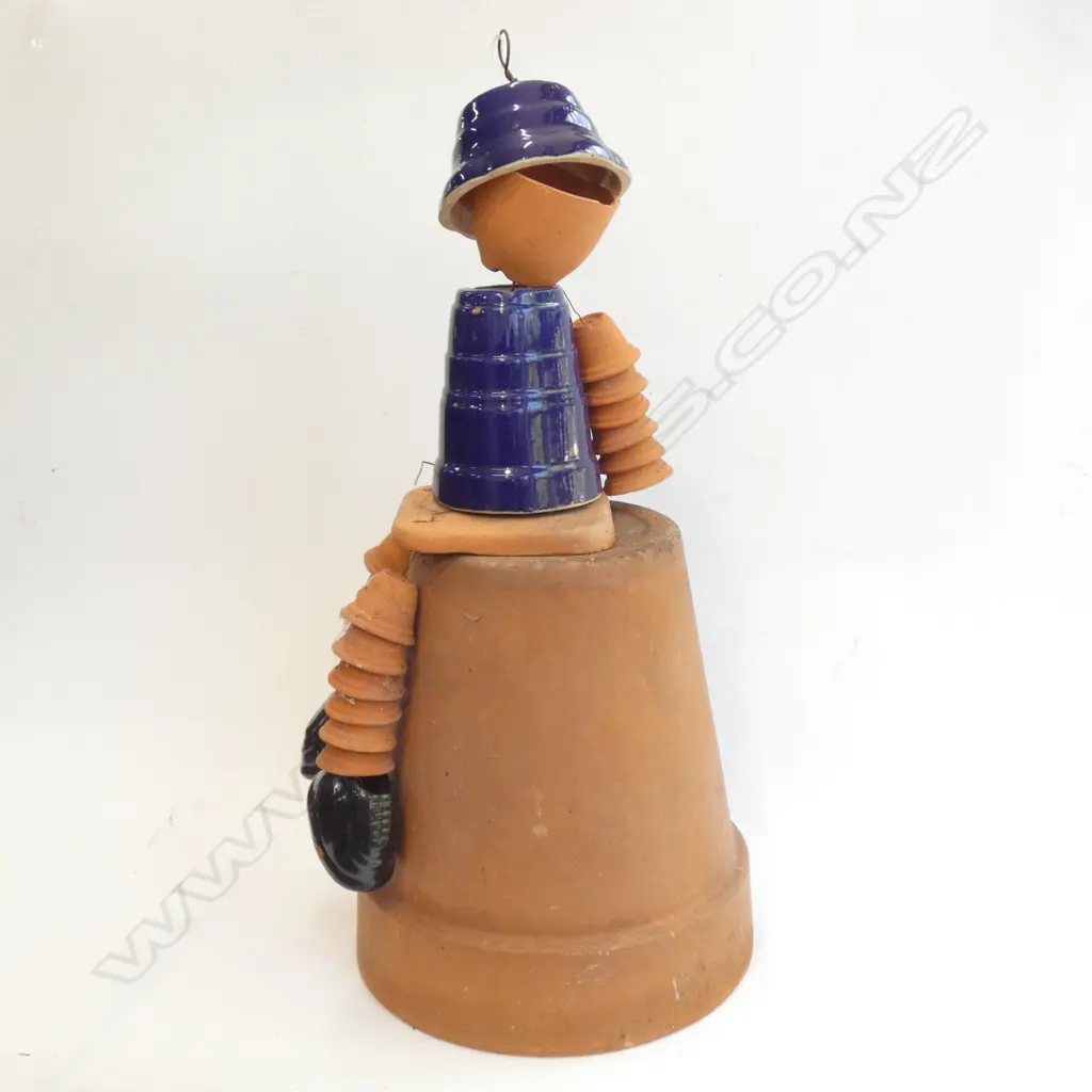 TERRACOTTA POT MAN H.500mm Image 1++