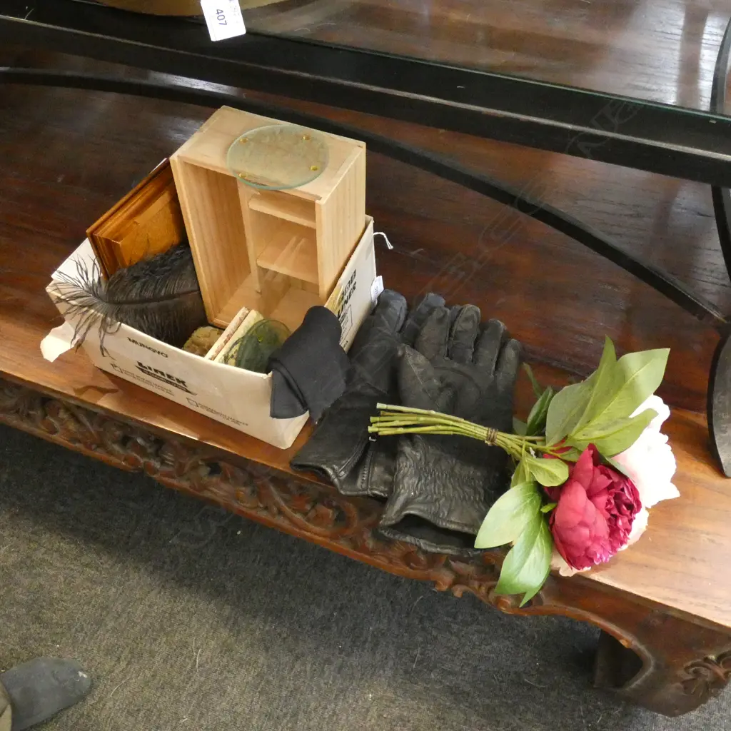 BOX LOT DISPLAY CONTAINERS, FAUX FLOWERS ETC Image 1++