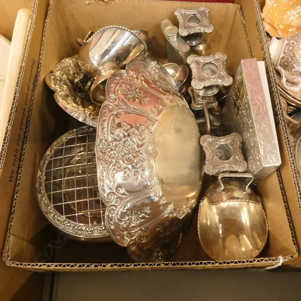 GOOD BOX LOT SILVER PLATE INCL. ROSE BOWL ETC.+ PEWTER HIP FLASK Image 1++