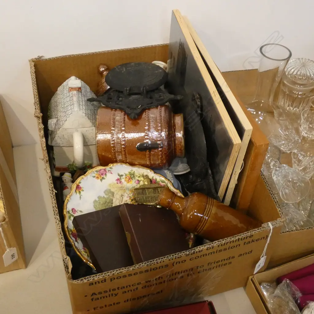 BOX LOT INCL TEAPOT / WEDGWOOD/ FISH CUTLERY ETC. Image 1++