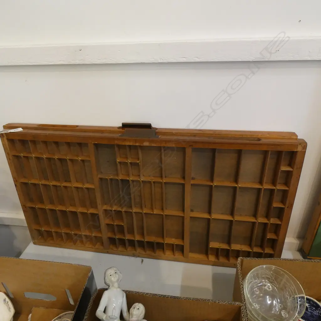 2 PRINTERS TRAYS 820x420mm Image 1++