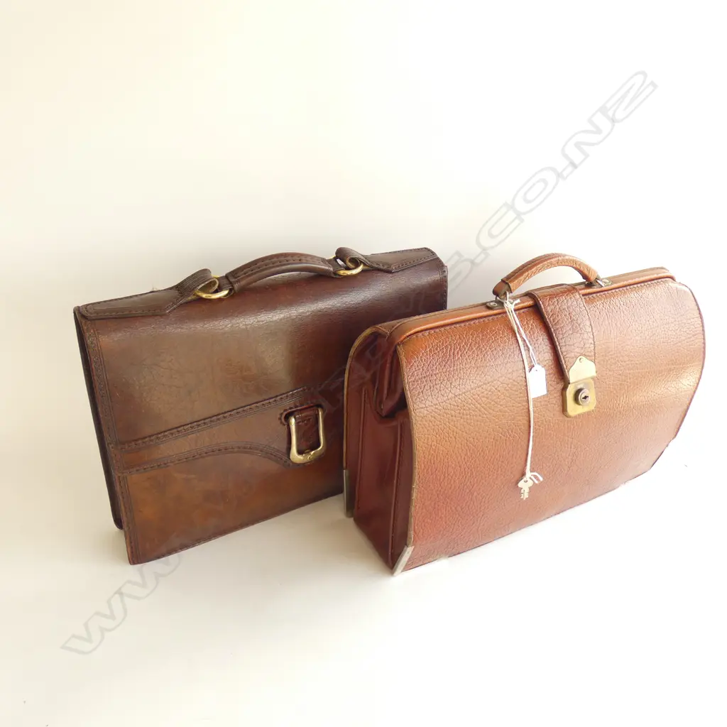 2 LEATHER BRIEFCASES 1 w. KEY Image 1++