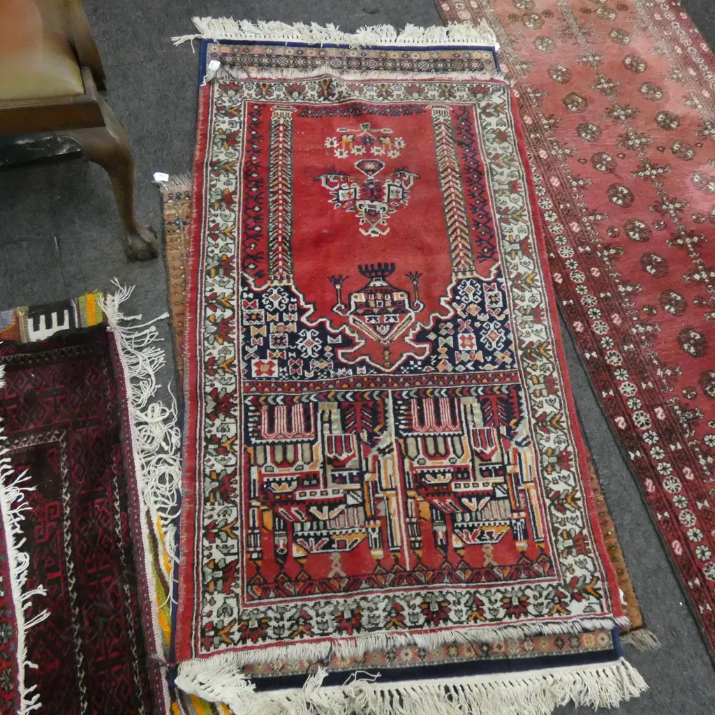 ALL WOOL HAND KNOTTED RED PRAYER RUG 1400x850mm Image 1++