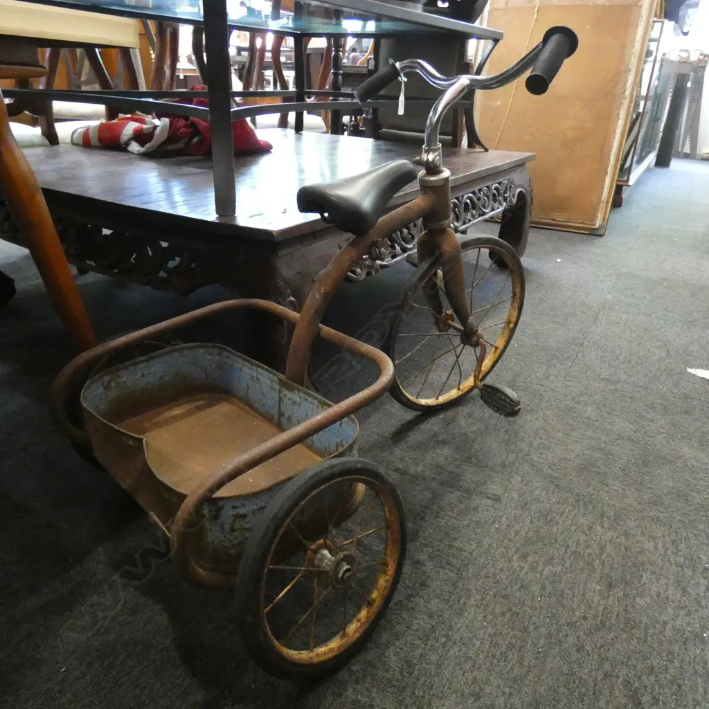 OLD 3 WHEELER TRICYCLE WITH TRAY  Image 1++