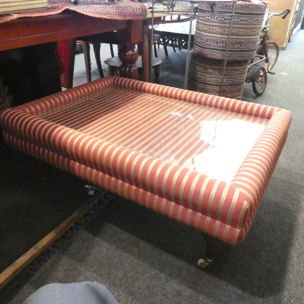 RED STRIPPED OTTOMAN GLASS TOP... Image 1++