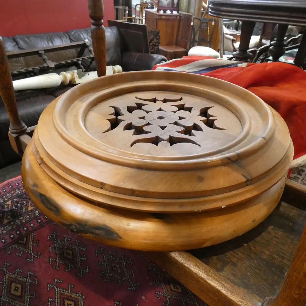 2 WOODEN VILLA CEILING ROSES 540mm dia Image 1++