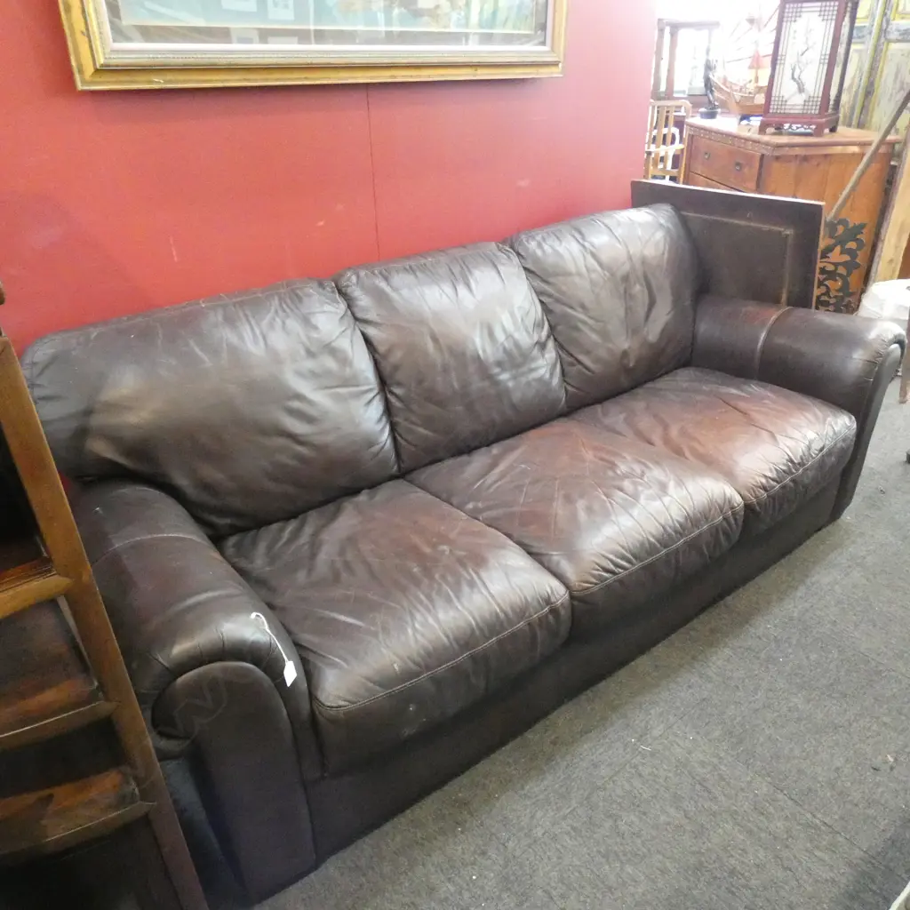 LEATHER THREE SEATER SOFA Image 1++