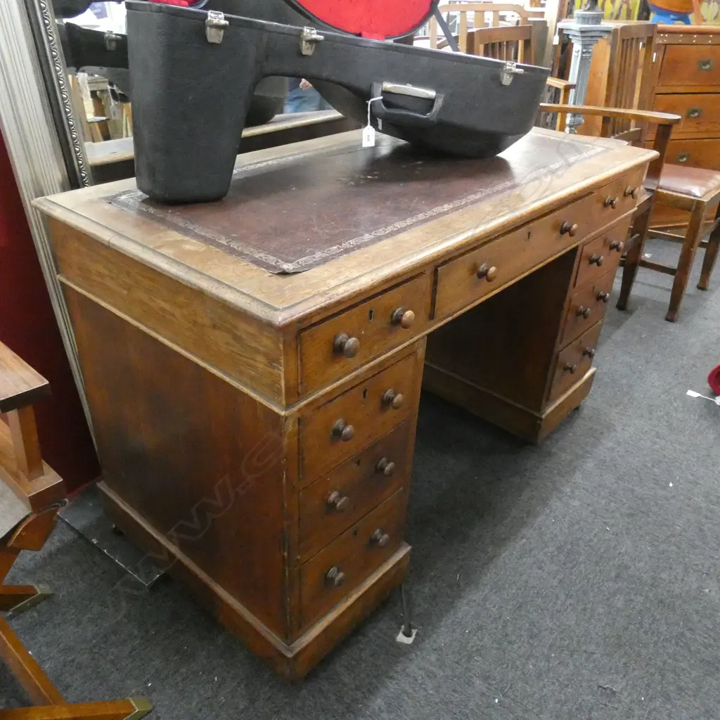 VICTORIAN OAK PEDESTAL DESK LEATHER TOP W.1220mm D.605mm Image 1++