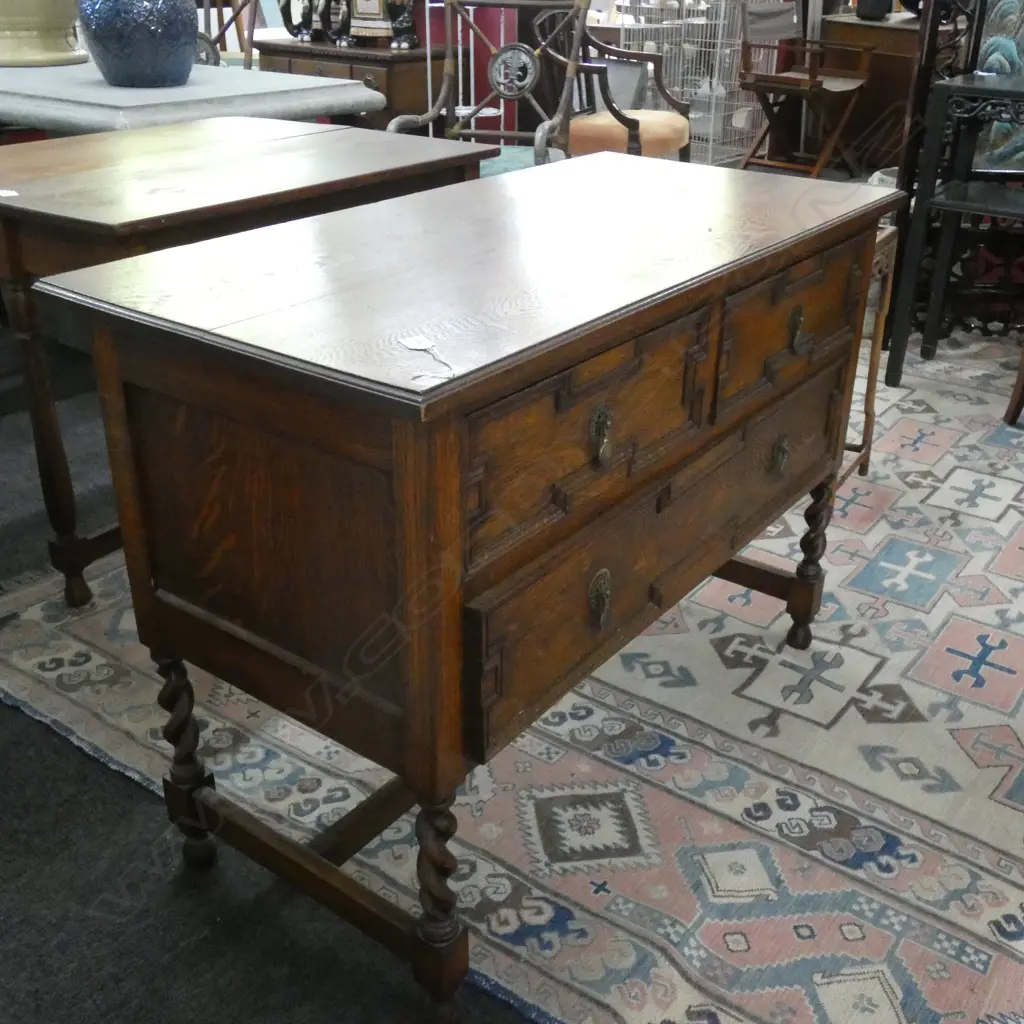 OAK BARLEY TWIST CHEST L 1080 MM Image 1++