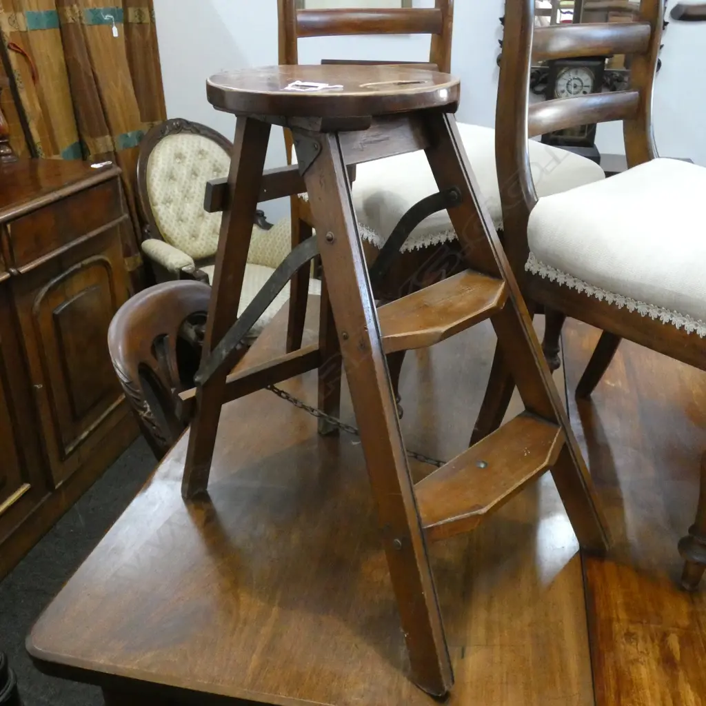 VINTAGE HARDWOOD FOLDING STEP STOOL STURDY METAL FITTINGS Image 1++