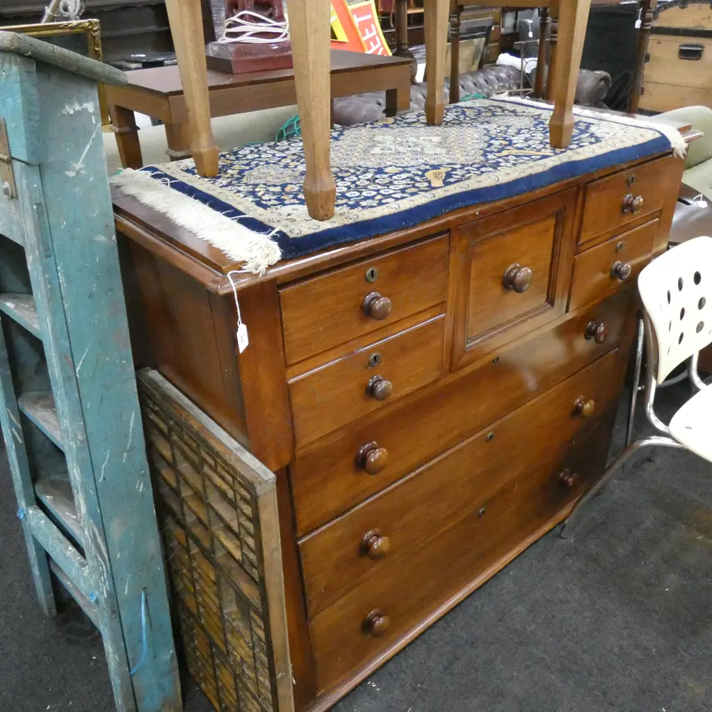 VICTORIAN MAHOGANY SCOTCH CHEST... Image 1++