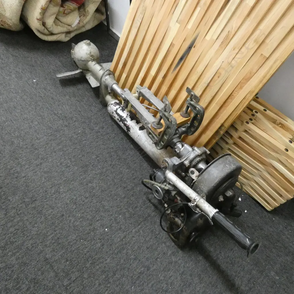 VINTAGE SEAGULL OUTBOARD MOTOR Image 1++