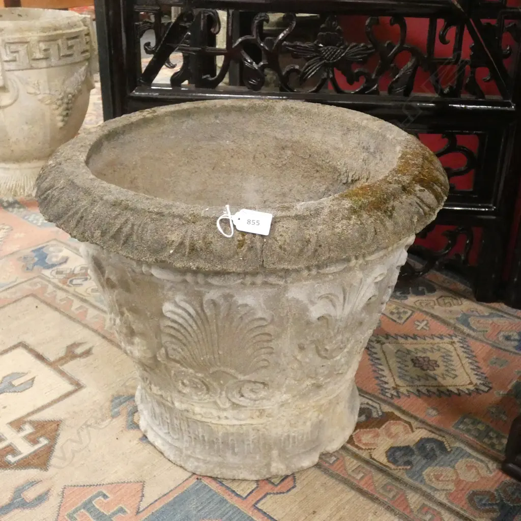 CLASSICAL STYLE CONCRETE GARDEN URN SOME CHIPPING TO BASE H 400MM W 500MM Image 1++