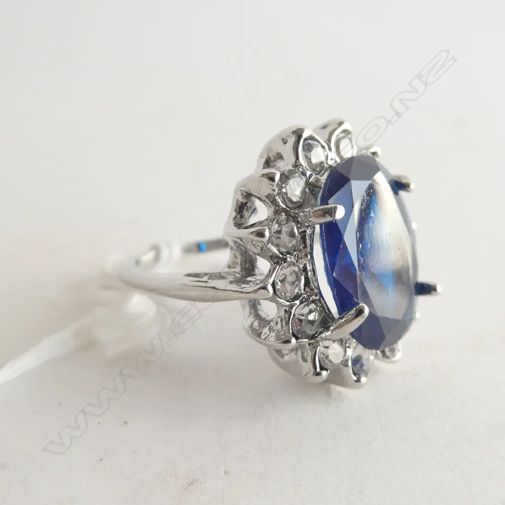 FANTASY RING FAUX 10ct SAPPHIRE & DIAMOND RING SILVER TONE Image 1++