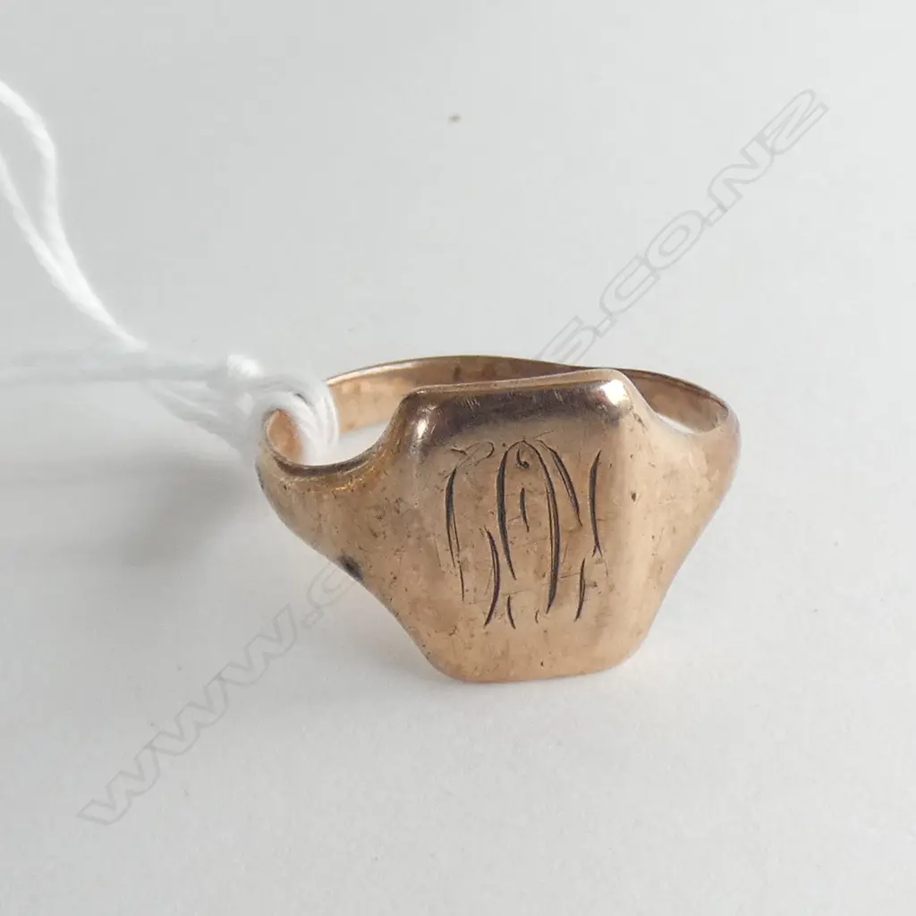9CT ANTIQUE SIGNET RING 3.5gms Image 1++