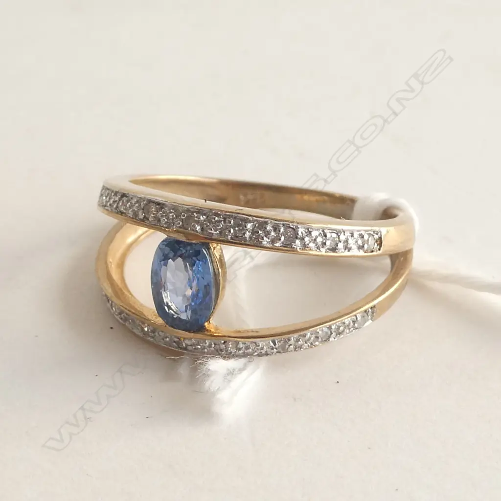9CT SAPPHIRE & DIAMOND OPEN SPLIT STYLE  RING Image 1++