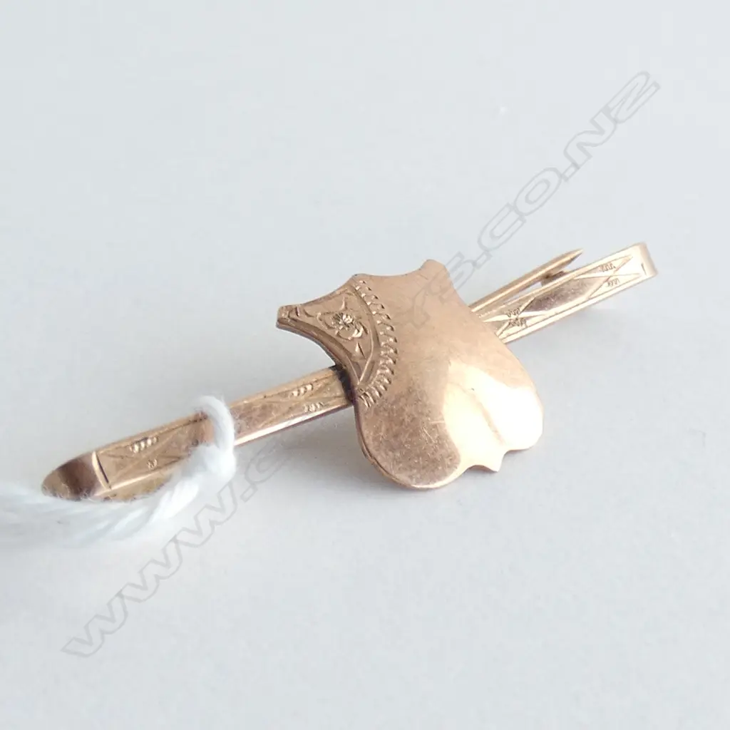 9CT BAR BROOCH 2.5 gms Image 1++