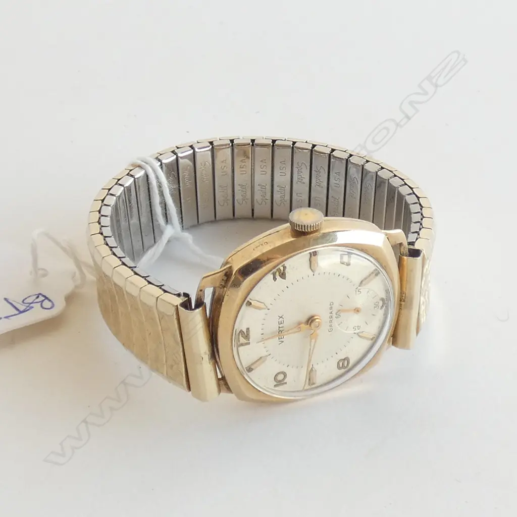 A Vertex 'Revue' 9ct gold cased wristwatch retailed by Garrard's Image 1++