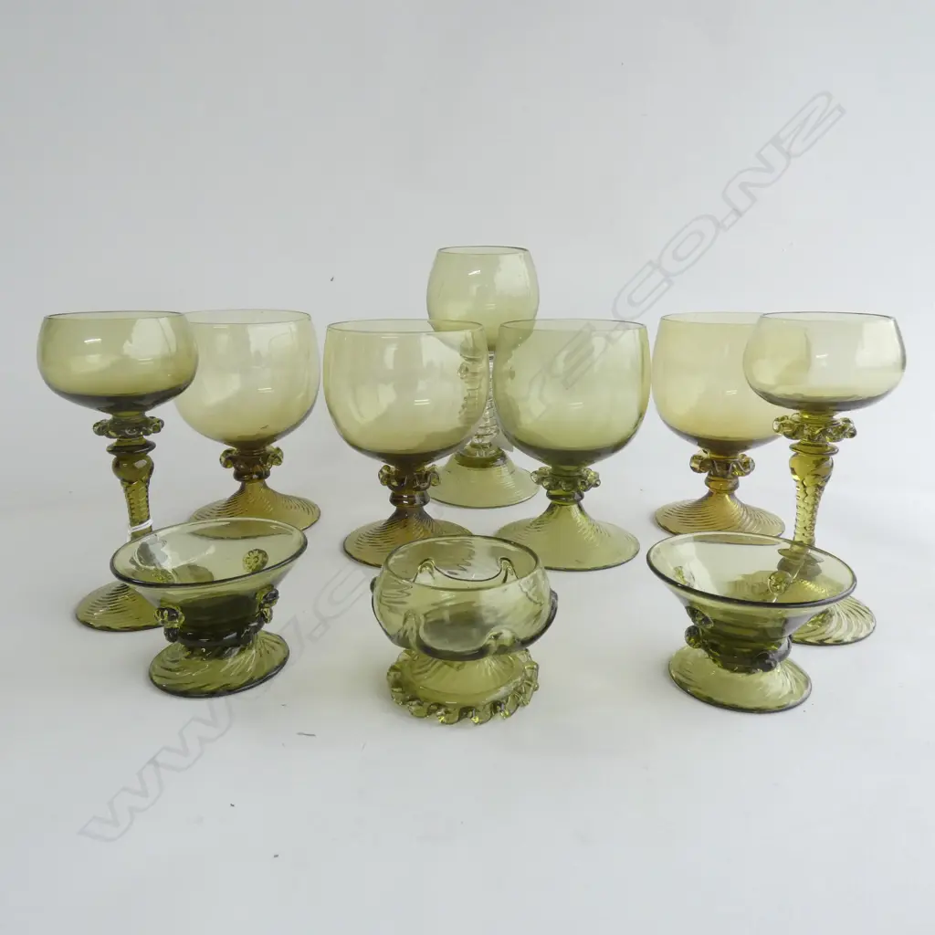 10 PCS GERMAN ROEMER OLIVE GREEN GLASS WARE INCL WINE GLASSES Image 1++