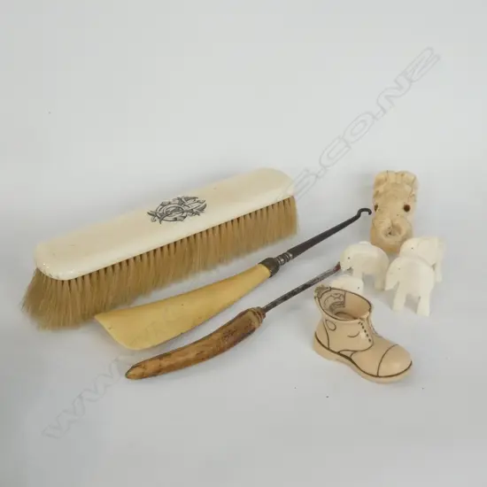 SM BOX COLLECTABLE BONE & IVORY PIECES