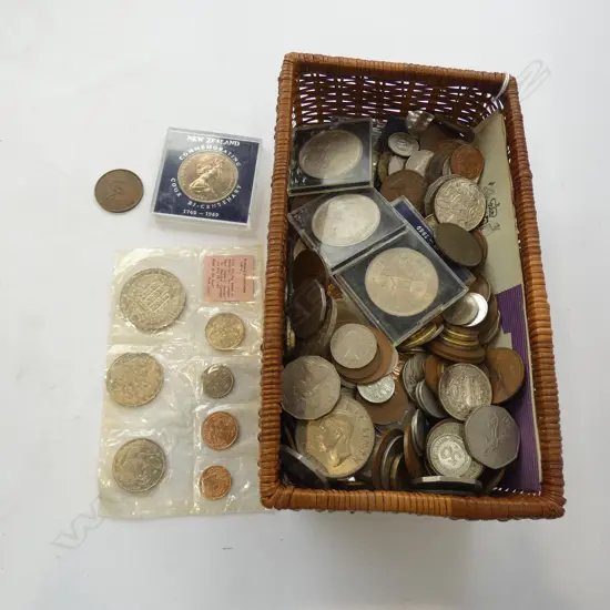 TRAY OF ASST. COINS