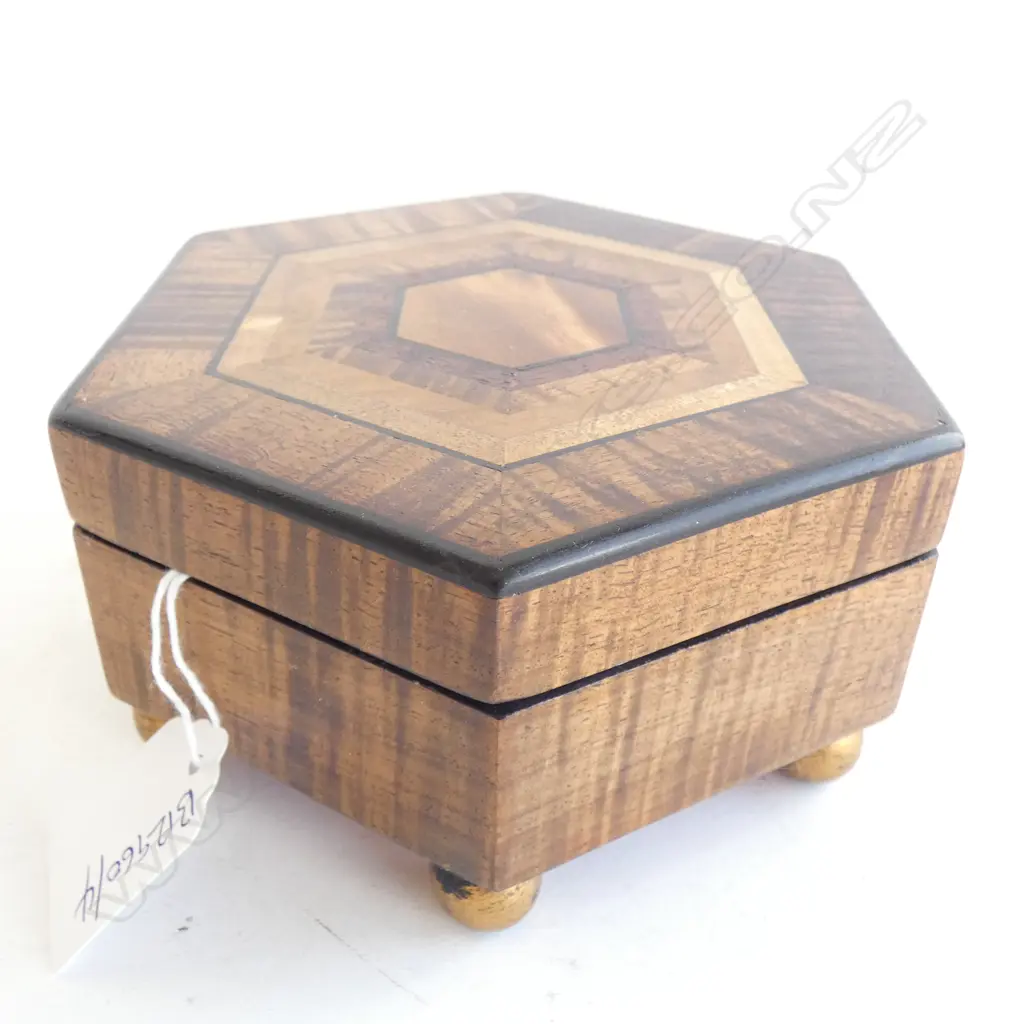 HEXAGONAL INLAID BOX W 120mm Image 1++