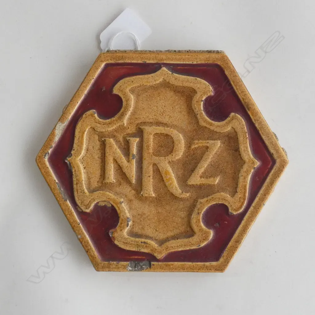 NZ RAILWAYS TILE H.170mm W. 180mm Image 1++