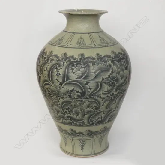 LGE CRACKLE GLAZE FLOOR VASE H 440mm (HOLE TO BASE)
