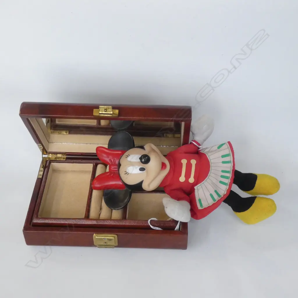 VINTAGE MINNIE MOUSE TOY (L 265mm.) + LEATHERETTE JEWELLERY BOX (225 x 150mm.) Image 1++