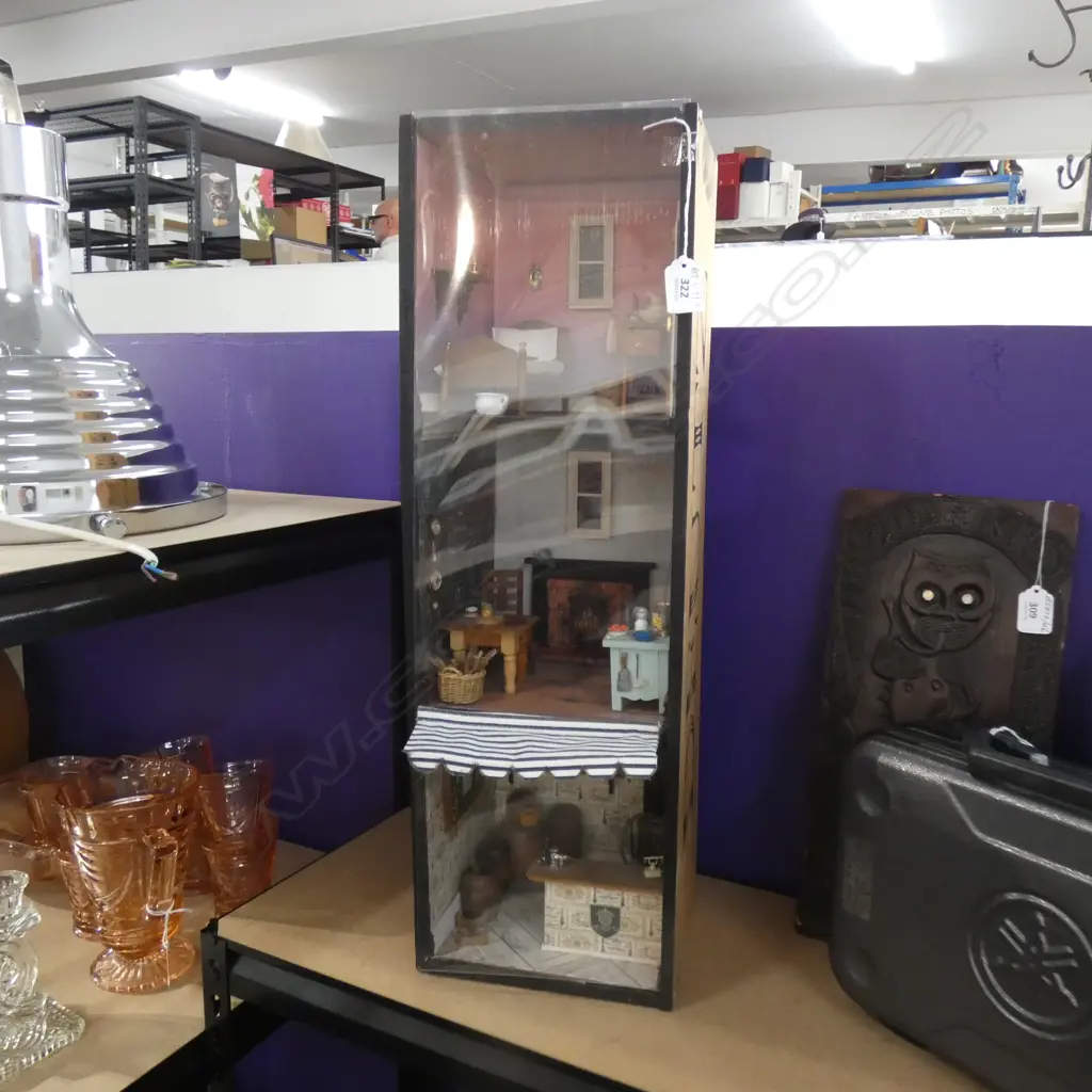 1/12th MODEL OF WINE SHOP IN WOODEN DEUTZ CASE H.640mm Image 1++