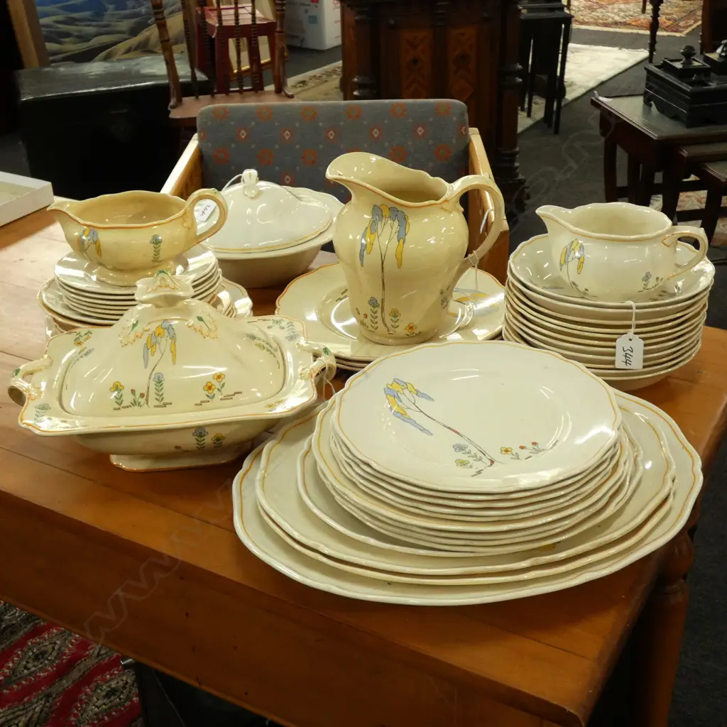 ROYAL DOULTON ART DECO 48PC PART SET INCL PLATES, PLATTERS TUREENS, JUGS ETC SOME A.F Image 1++
