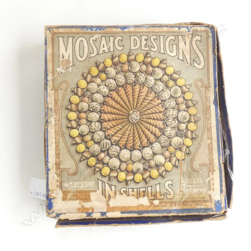 VINTAGE MOSAIC DESIGN SHELL COLLECTION IN BOX Image 1++