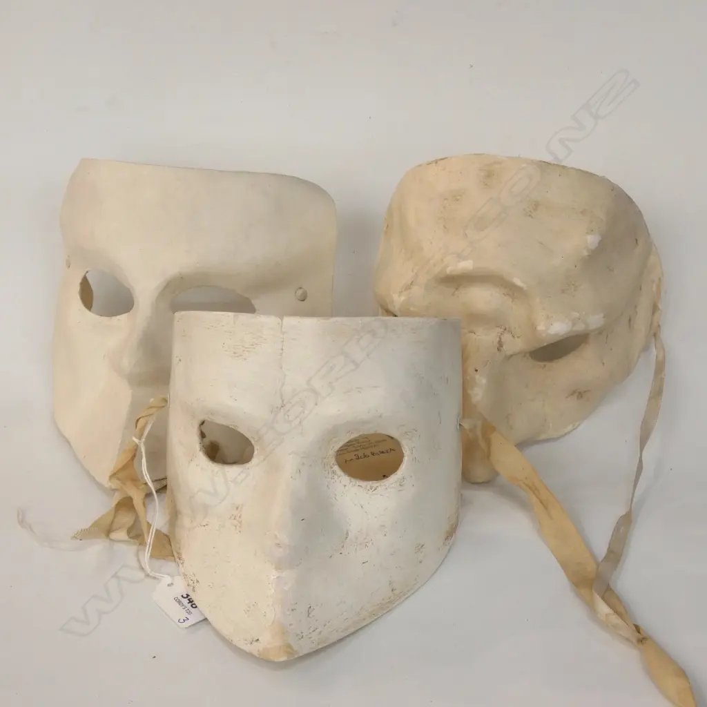 3 'CARTA PESTO' (PAPIER MACHE) CARNIVAL MASKS HAND MADE IN VENICE Image 1++