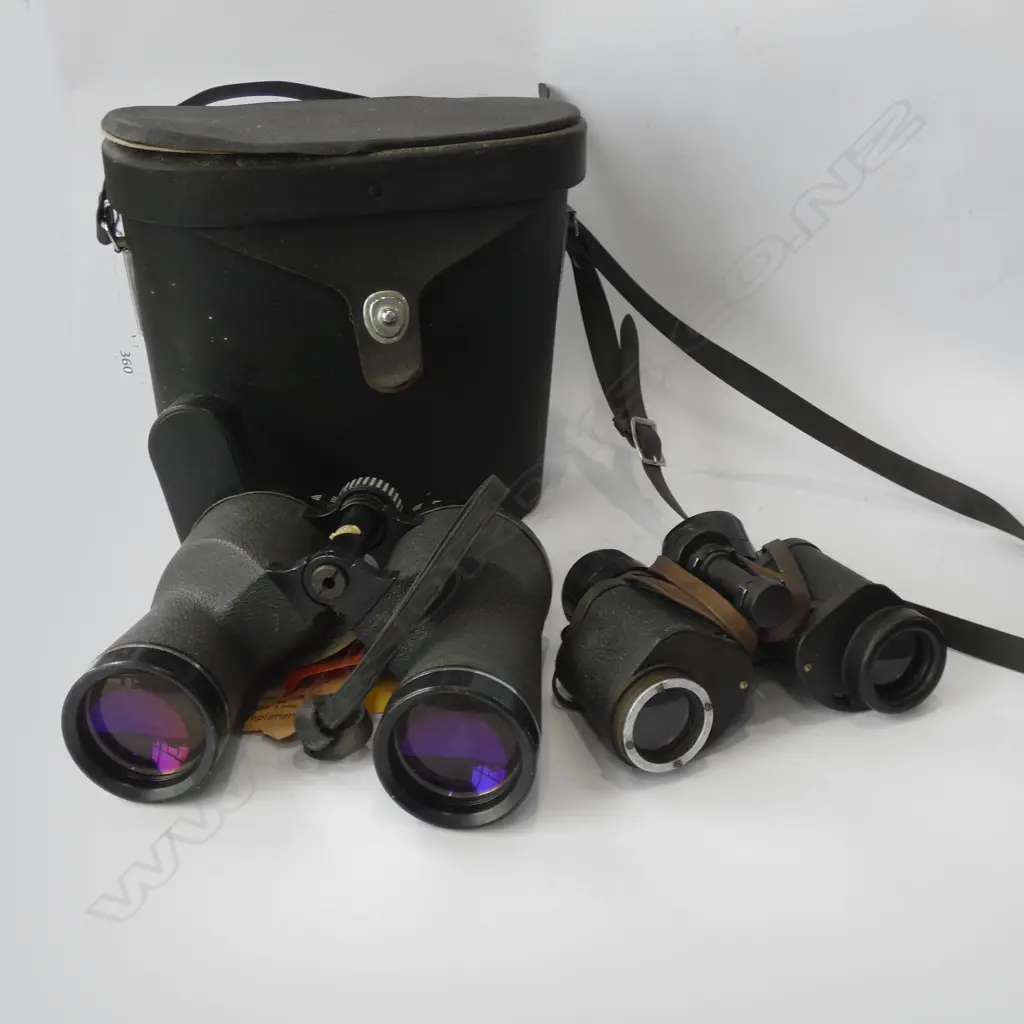 2 PRS VINTAGE BINOCULARS Image 1++