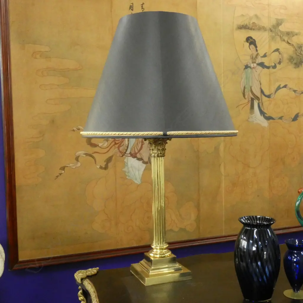 BRASS COLUMN LAMP w. LARGE BLACK SHADE H.850mm Image 1++