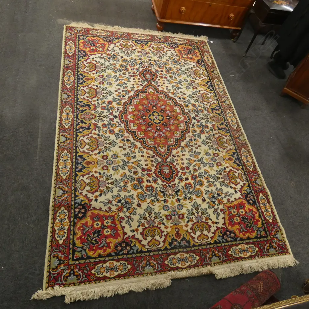 MACHINE KNOTTED WOOL PILE RUG 2540 x 1680 mm. Image 1++