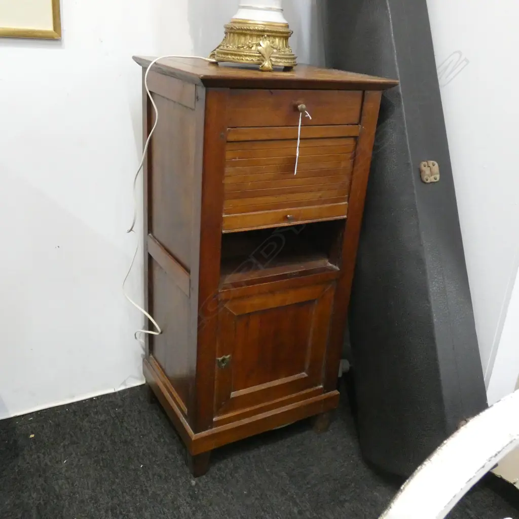 PR BEDSIDE CABINETS 390 x 320 x 800mm Image 1++