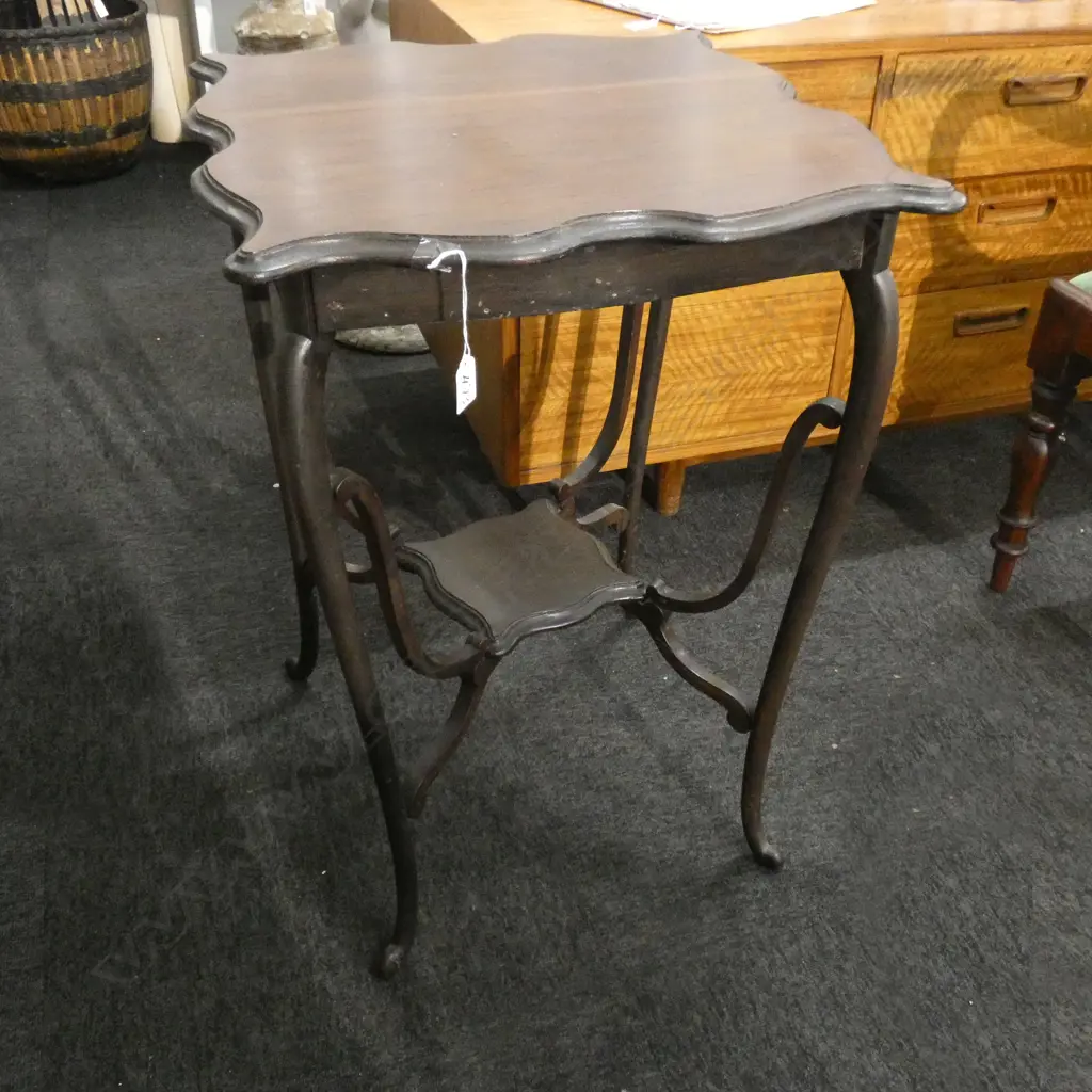 SQUARE SCALLOPED SIDE TABLE SQ 510mm. Image 1++
